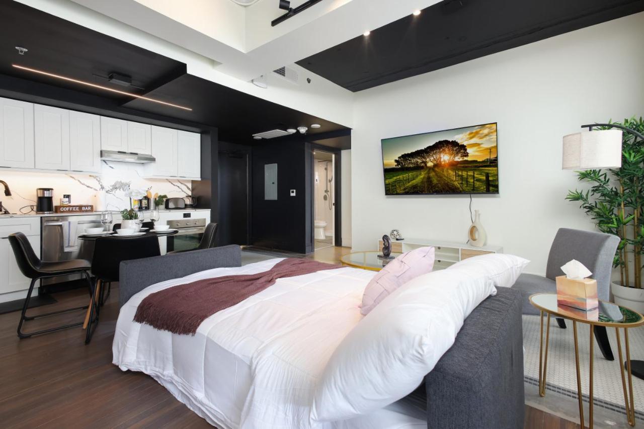 Sleek 2br On Rvrwalk Gym Parking Near Conv Ctr Apartment *